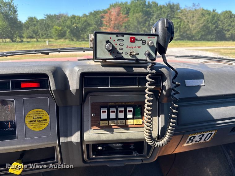 image for item EJ4398 1988 Ford  F800 pumper fire truck