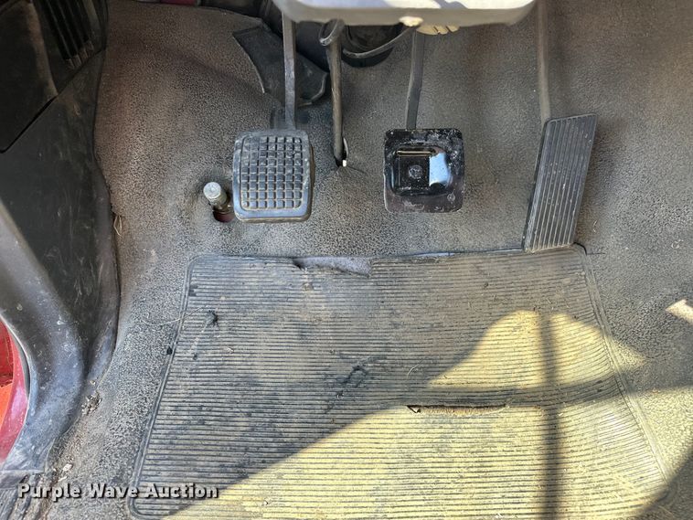 image for item EJ4398 1988 Ford  F800 pumper fire truck