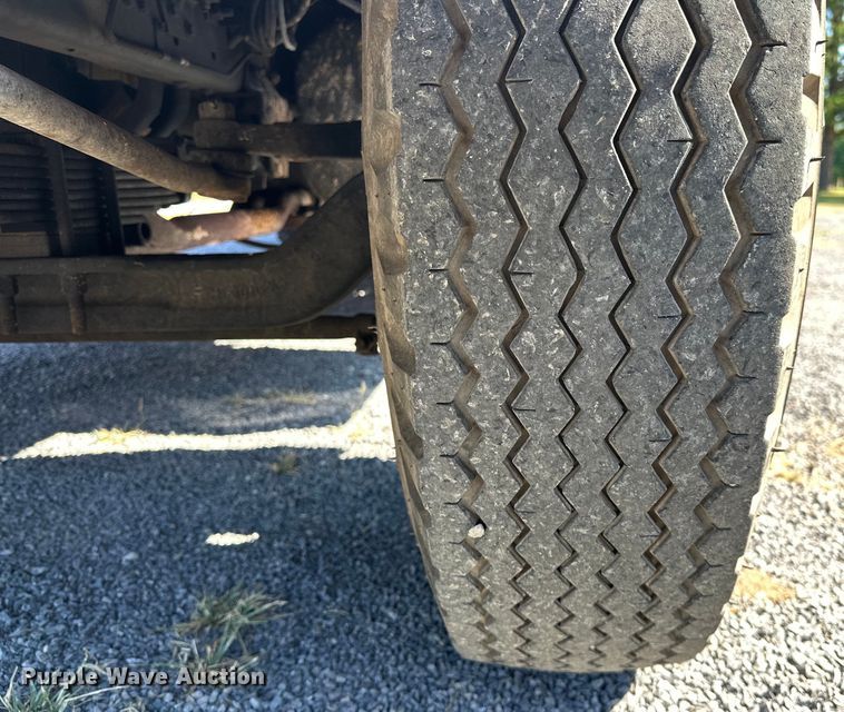 image for item EJ4398 1988 Ford  F800 pumper fire truck