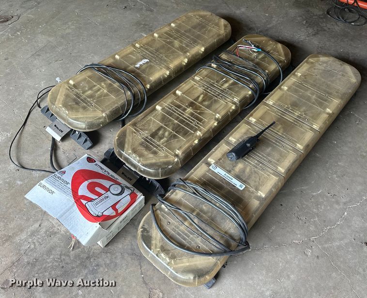 image for item EJ4429 (3) Whelen lightbars