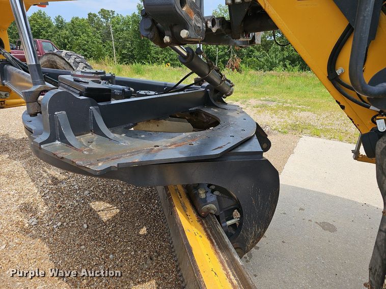 image for item EJ5743 2015 John Deere 770G motor grader