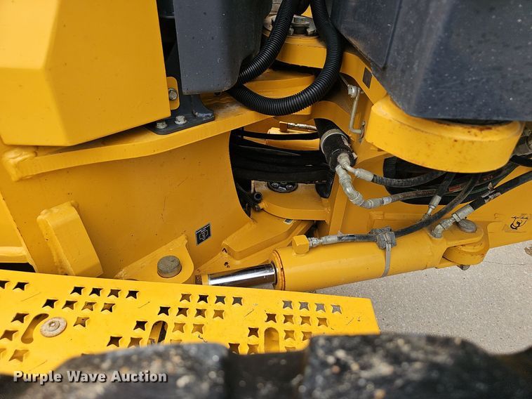 image for item EJ5743 2015 John Deere 770G motor grader