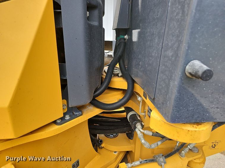 image for item EJ5743 2015 John Deere 770G motor grader