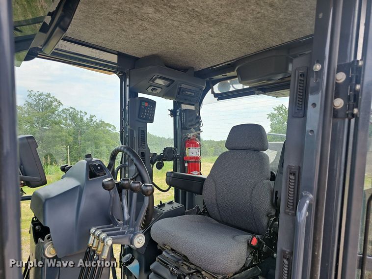 image for item EJ5743 2015 John Deere 770G motor grader