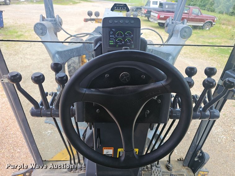 image for item EJ5743 2015 John Deere 770G motor grader