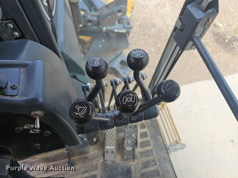 image for item EJ5743 2015 John Deere 770G motor grader