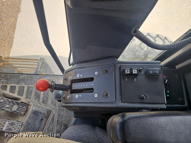 image for item EJ5743 2015 John Deere 770G motor grader