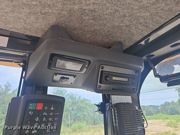 image for item EJ5743 2015 John Deere 770G motor grader