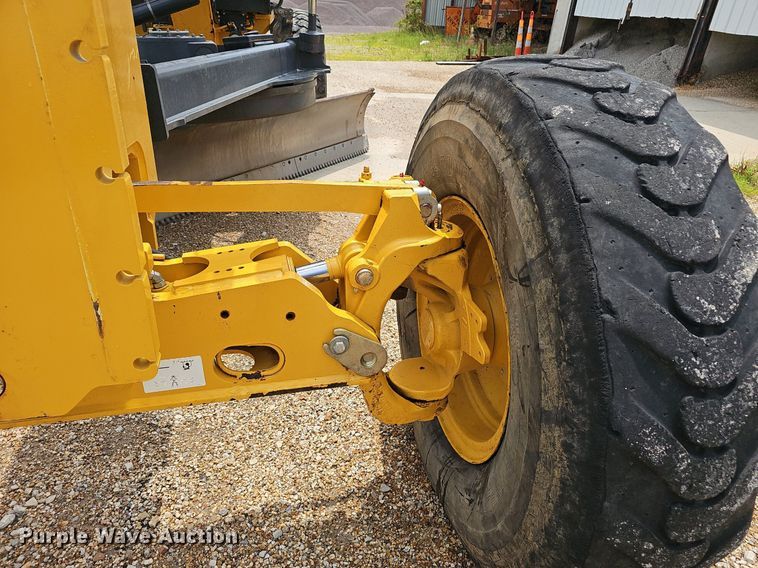 image for item EJ5743 2015 John Deere 770G motor grader