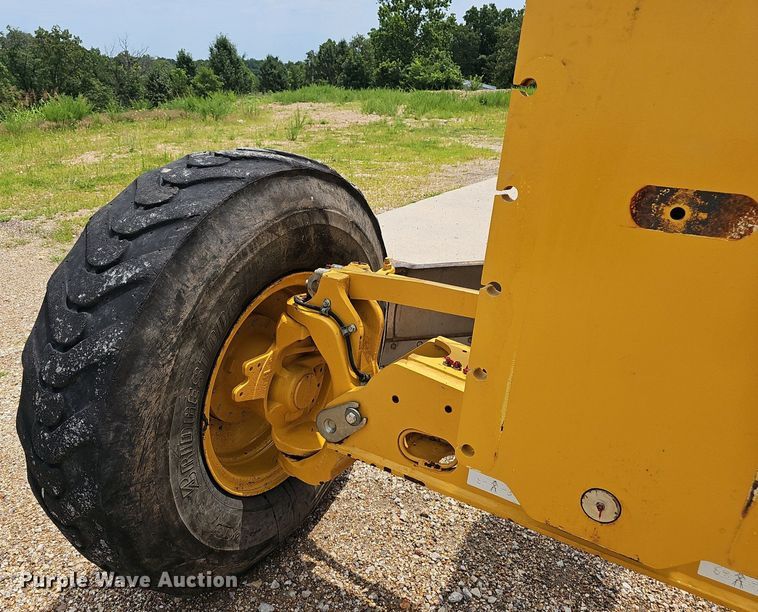 image for item EJ5743 2015 John Deere 770G motor grader