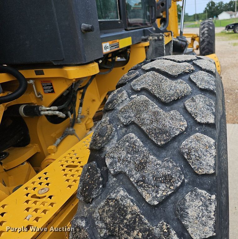 image for item EJ5743 2015 John Deere 770G motor grader