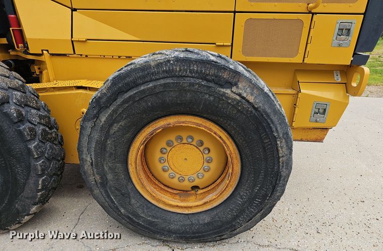 image for item EJ5743 2015 John Deere 770G motor grader