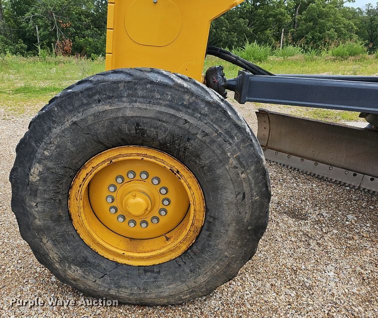 image for item EJ5743 2015 John Deere 770G motor grader