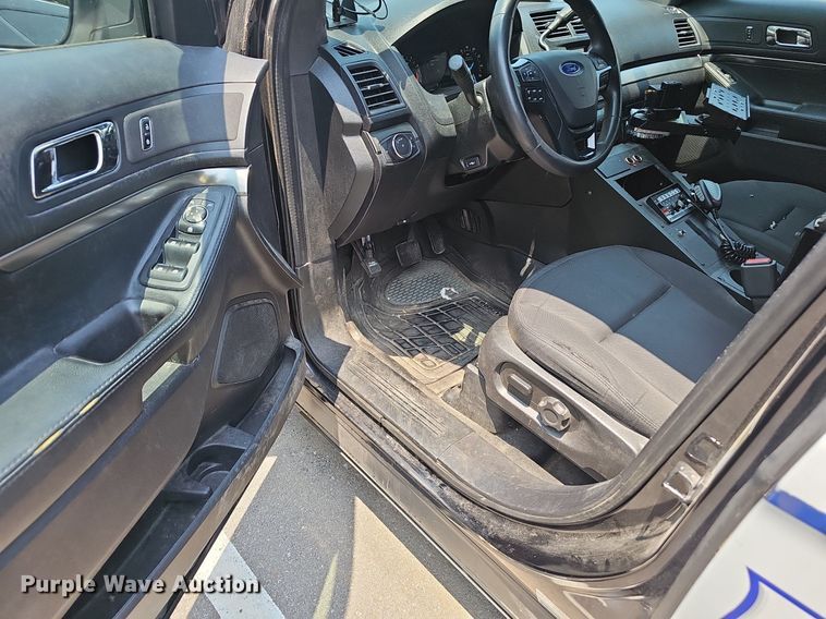 image for item EJ5745 2017 Ford Explorer Police Interceptor SUV