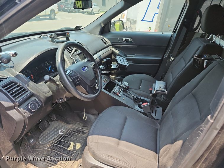 image for item EJ5745 2017 Ford Explorer Police Interceptor SUV
