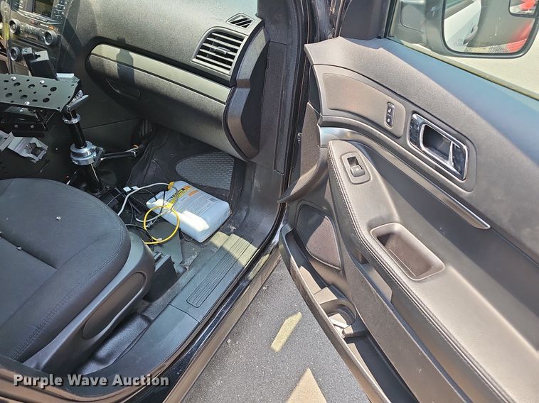 image for item EJ5745 2017 Ford Explorer Police Interceptor SUV