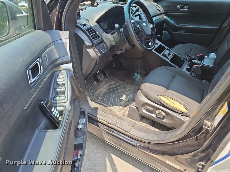 image for item EJ5746 2016 Ford Explorer Police Interceptor SUV