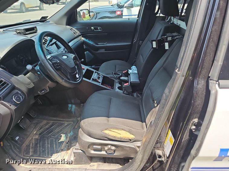 image for item EJ5746 2016 Ford Explorer Police Interceptor SUV