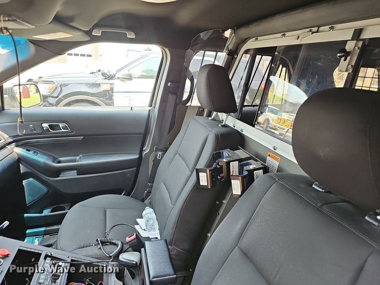 image for item EJ5746 2016 Ford Explorer Police Interceptor SUV