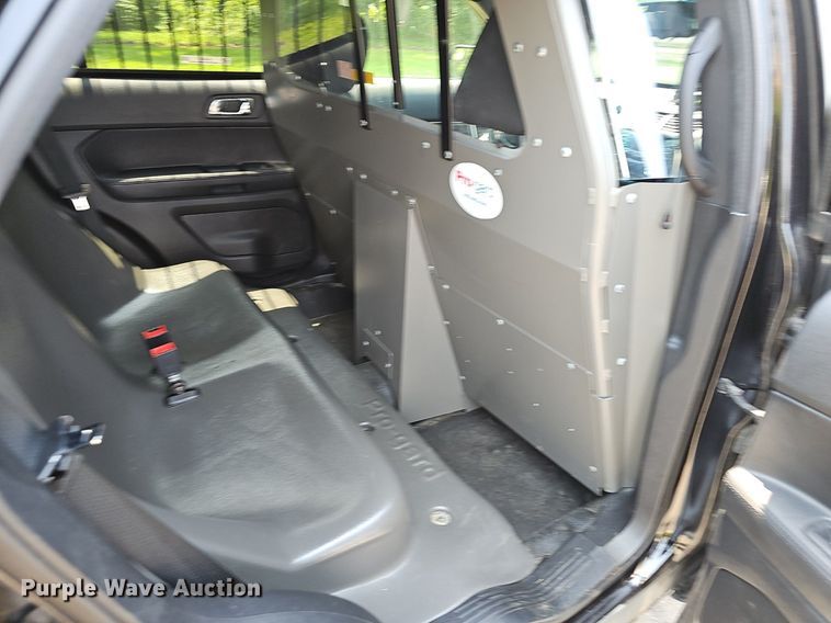 image for item EJ5746 2016 Ford Explorer Police Interceptor SUV