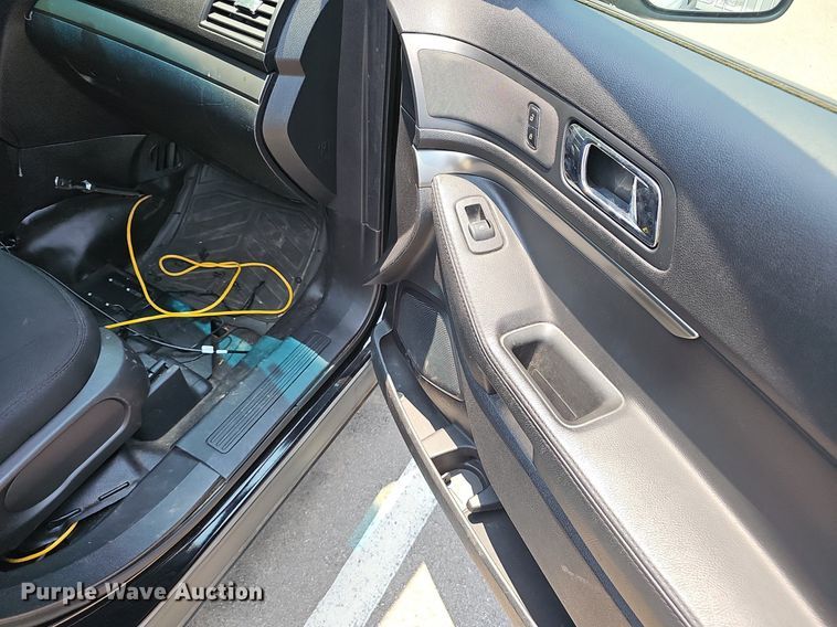 image for item EJ5746 2016 Ford Explorer Police Interceptor SUV