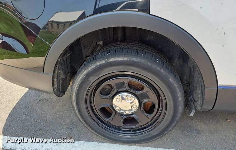 image for item EJ5746 2016 Ford Explorer Police Interceptor SUV