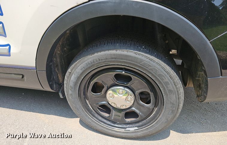 image for item EJ5746 2016 Ford Explorer Police Interceptor SUV