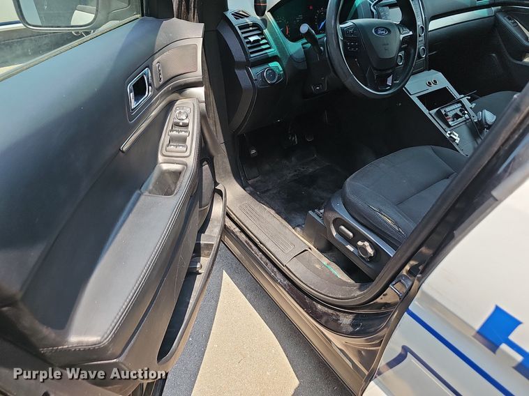 image for item EJ5747 2016 Ford Explorer Police Interceptor SUV