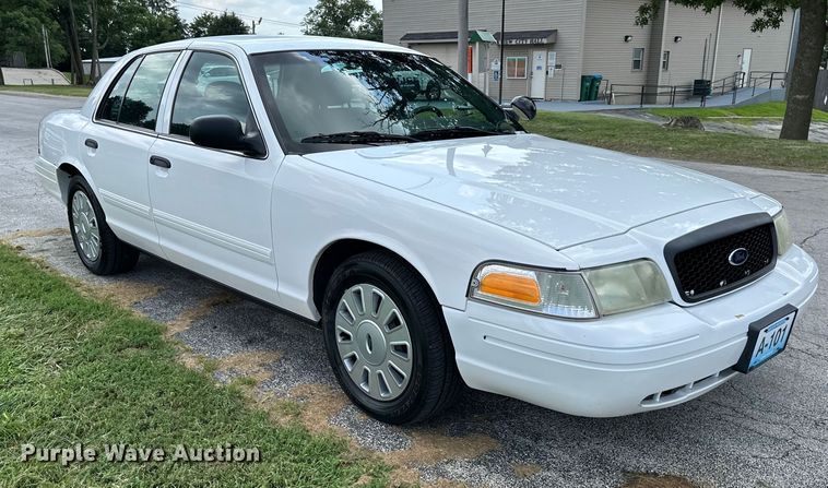 image for item EJ6388 2010 Ford  Crown Victoria Police Interceptor 