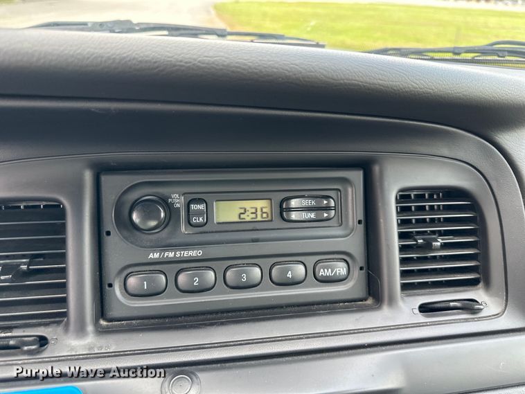 image for item EJ6388 2010 Ford  Crown Victoria Police Interceptor 