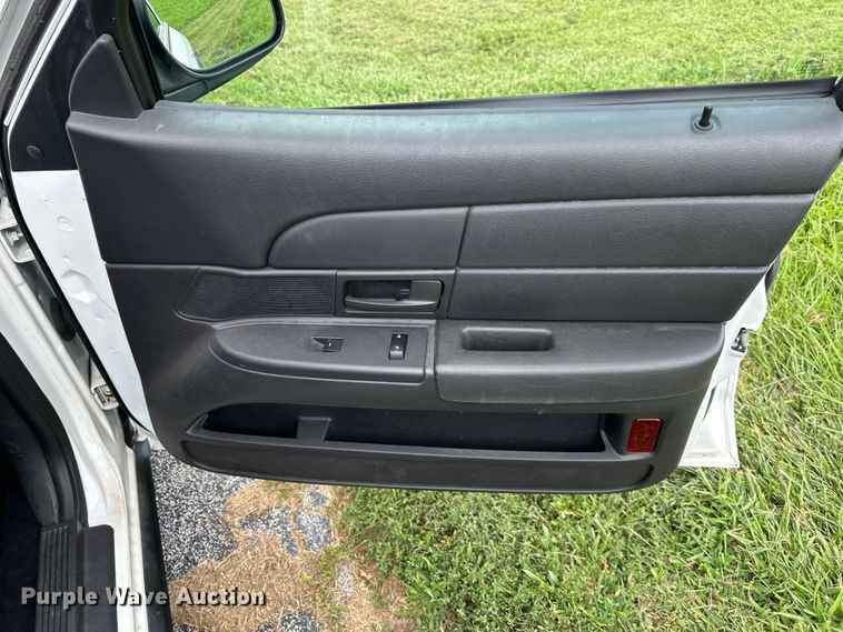 image for item EJ6388 2010 Ford  Crown Victoria Police Interceptor 