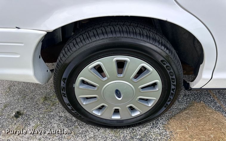 image for item EJ6388 2010 Ford  Crown Victoria Police Interceptor 