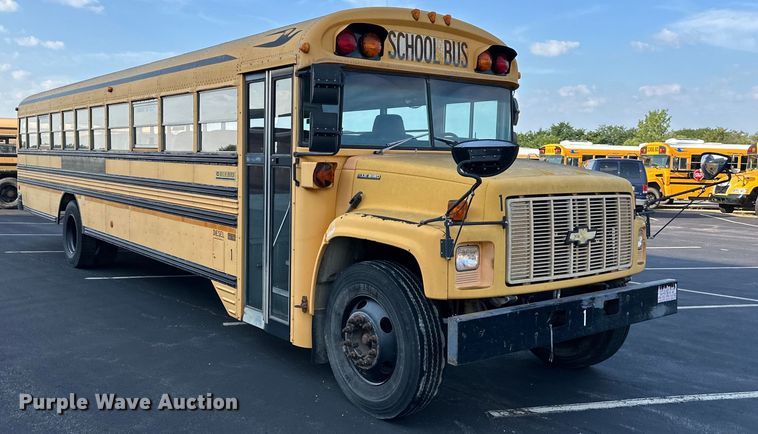 image for item EJ7080 2001 Bluebird  B7  school bus