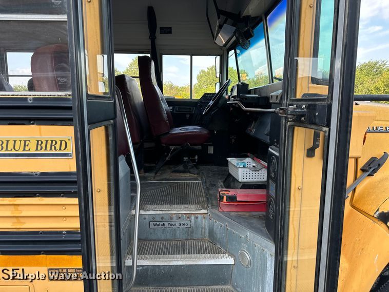 image for item EJ7080 2001 Bluebird  B7  school bus