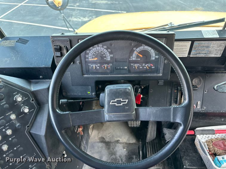 image for item EJ7080 2001 Bluebird  B7  school bus