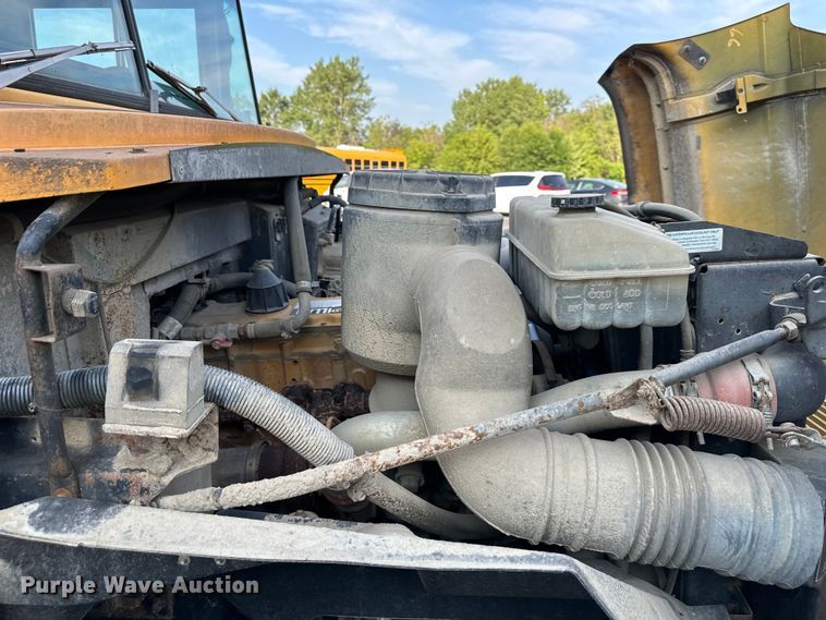 image for item EJ7080 2001 Bluebird  B7  school bus