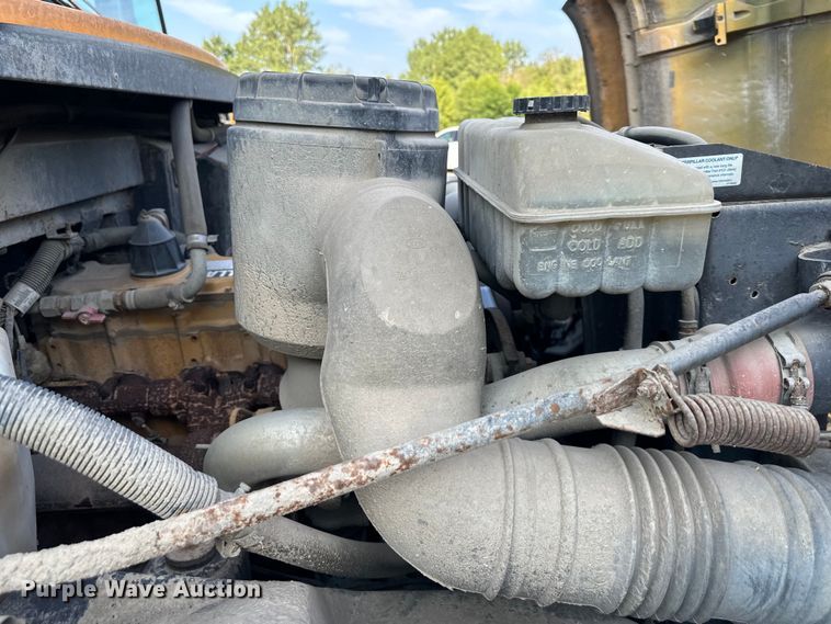 image for item EJ7080 2001 Bluebird  B7  school bus