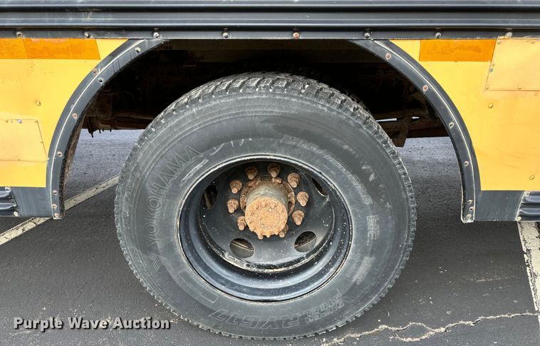 image for item EJ7080 2001 Bluebird  B7  school bus