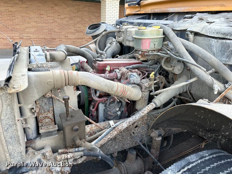 image for item EJ7081 2008 Bluebird  Vision school bus