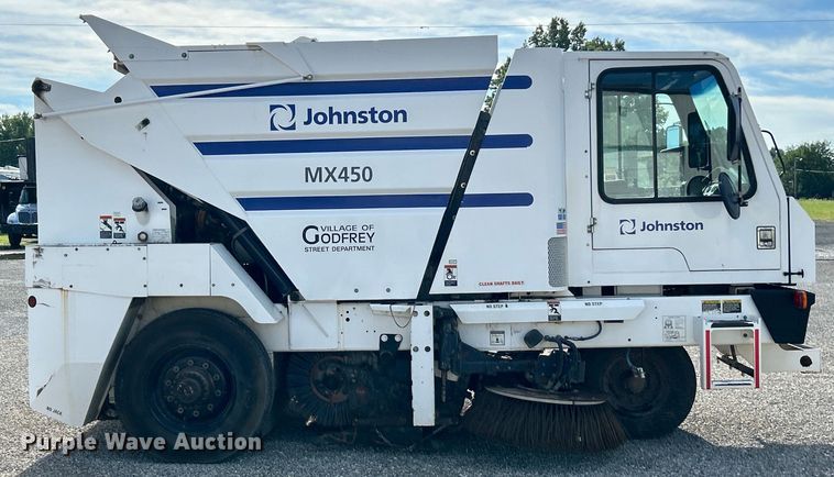 image for item EK4903 2004 Johnson  MX450 street sweeper