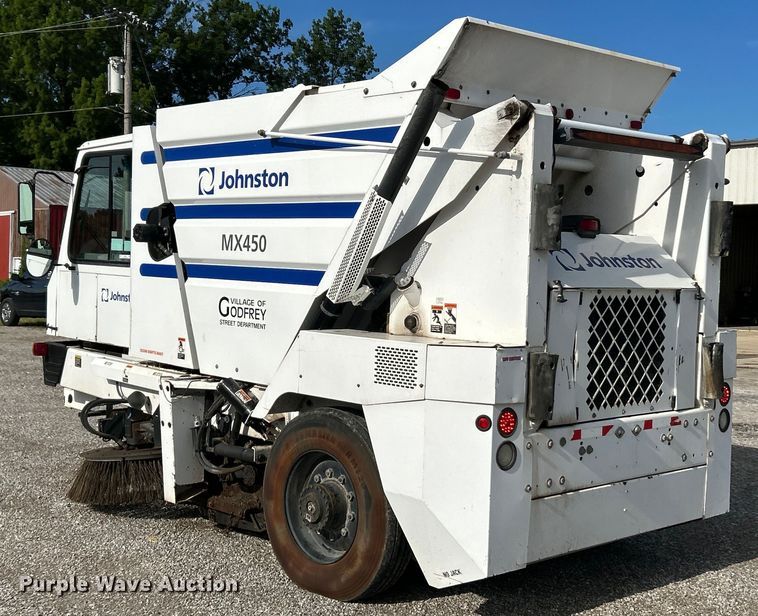 image for item EK4903 2004 Johnson  MX450 street sweeper