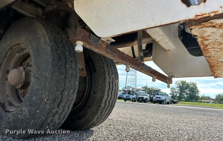 image for item EK4903 2004 Johnson  MX450 street sweeper