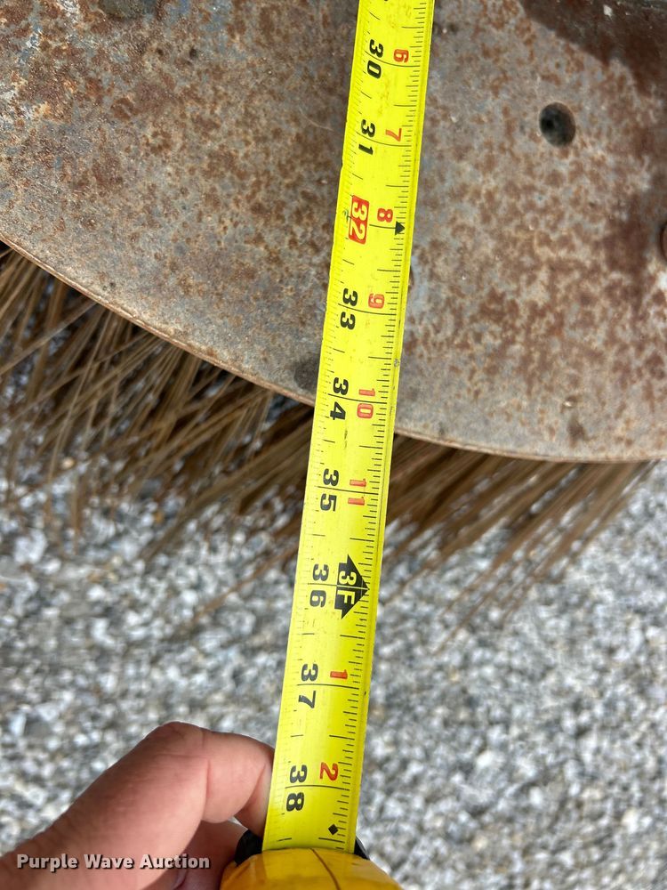 image for item EK4903 2004 Johnson  MX450 street sweeper