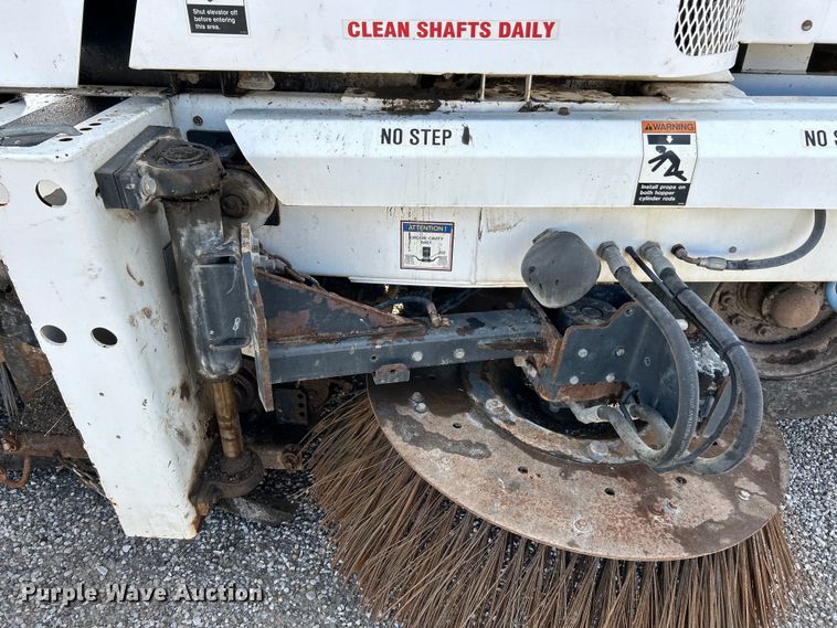 image for item EK4903 2004 Johnson  MX450 street sweeper