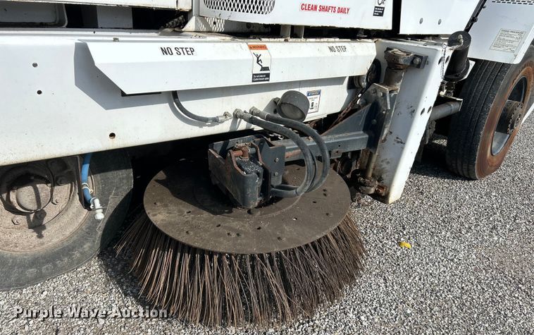 image for item EK4903 2004 Johnson  MX450 street sweeper