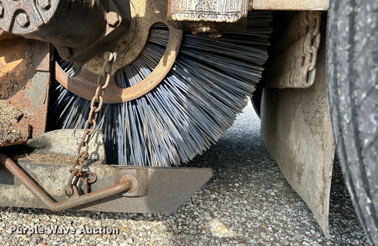 image for item EK4903 2004 Johnson  MX450 street sweeper