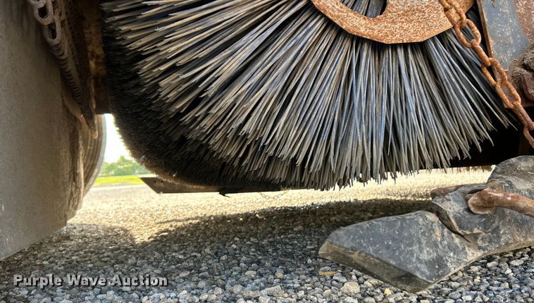 image for item EK4903 2004 Johnson  MX450 street sweeper