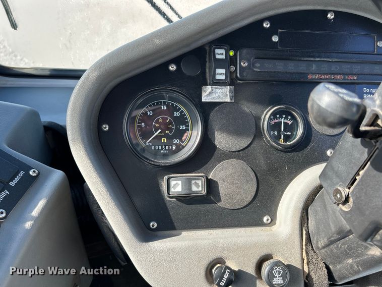 image for item EK4903 2004 Johnson  MX450 street sweeper