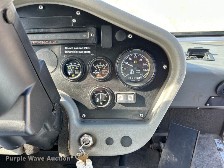 image for item EK4903 2004 Johnson  MX450 street sweeper