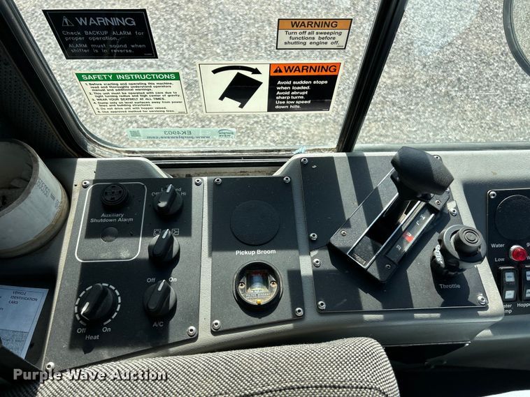 image for item EK4903 2004 Johnson  MX450 street sweeper